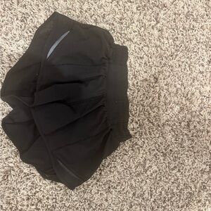 lulu lemon hottie hot shorts 2.5